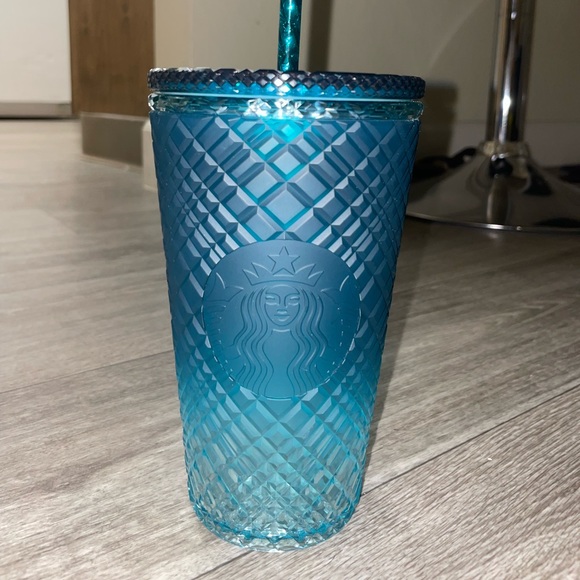 Starbucks grande blue to clear ombré tumbler - Picture 2 of 2
